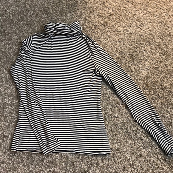 ✨navy and white striped turtleneck long sleeve✨ - Picture 1 of 5